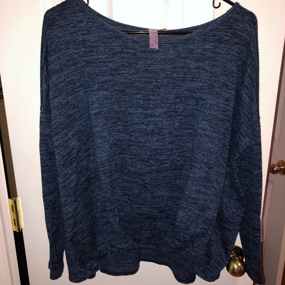 Francescas blue cropped top size medium